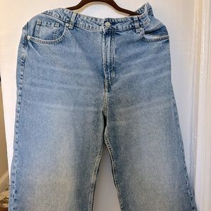 NWT H&M JEANS CURVY FIT
